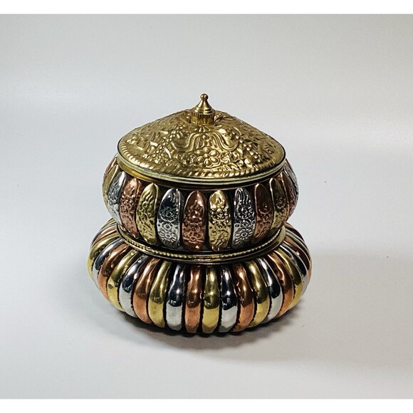 Tri-Color Metal Trinket Box Ash Tray 2-Piece - Picture 1 of 7